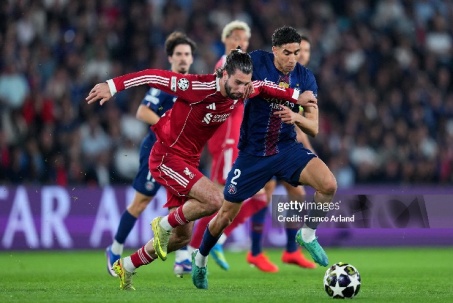 Carragher chỉ ra “sai lầm chết người” của Liverpool trước PSG