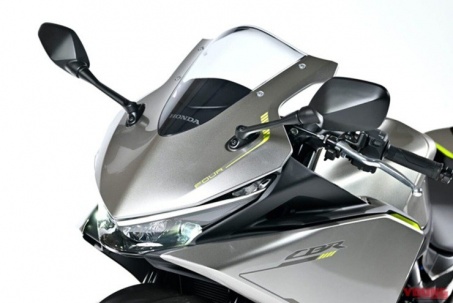 Honda làm “dậy sóng” thị trường với sportbike 4 xy-lanh 400 cc