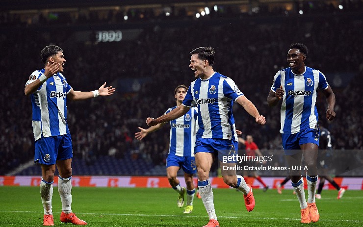 Porto đang nuôi mộng “ăn ba” mùa này