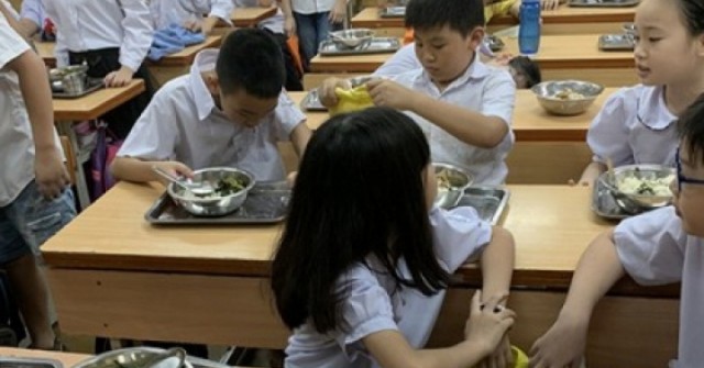 Phụ huynh Hà Nội lo lắng sau vụ 300 tấn thịt lợn bệnh tuồn vào trường học