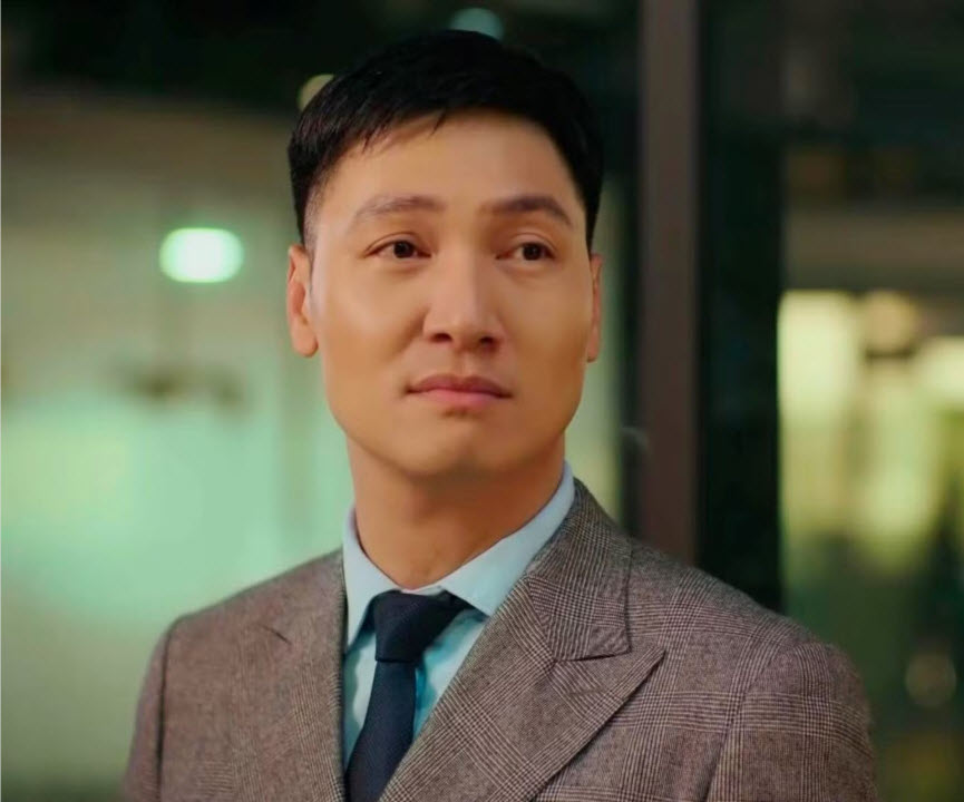 Trang là cô gái tham vọng, nhưng lại thiếu trải nghiệm cuộc sống.