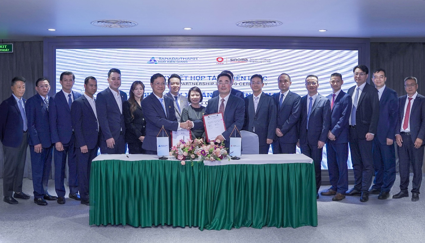 Tân Á Đại Thành lựa chọn Sinoma International Engineering là đối tác xây dựng nhà máy xi măng Hà Tiên Kiên Giang đã khẳng định rõ định hướng phát triển bền vững của tập đoàn