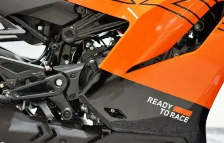 KTM RC450 2026 “lột xác” với động cơ 2 xi-lanh, giá gây bất ngờ - 3