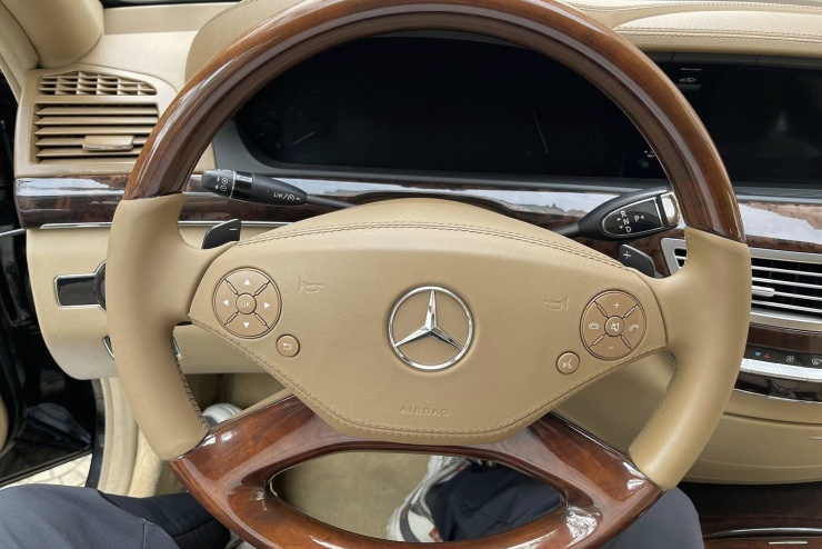Xe doanh nhân Mercedes-Benz S500 15 năm tuổi giá rẻ ngang Toyota Vios mua mới - 7