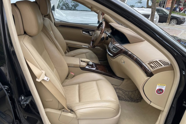Xe doanh nhân Mercedes-Benz S500 15 năm tuổi giá rẻ ngang Toyota Vios mua mới - 10