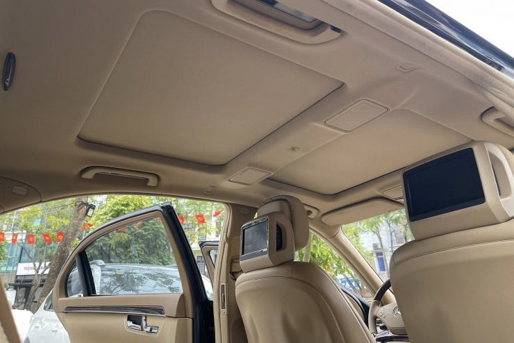 Xe doanh nhân Mercedes-Benz S500 15 năm tuổi giá rẻ ngang Toyota Vios mua mới - 13