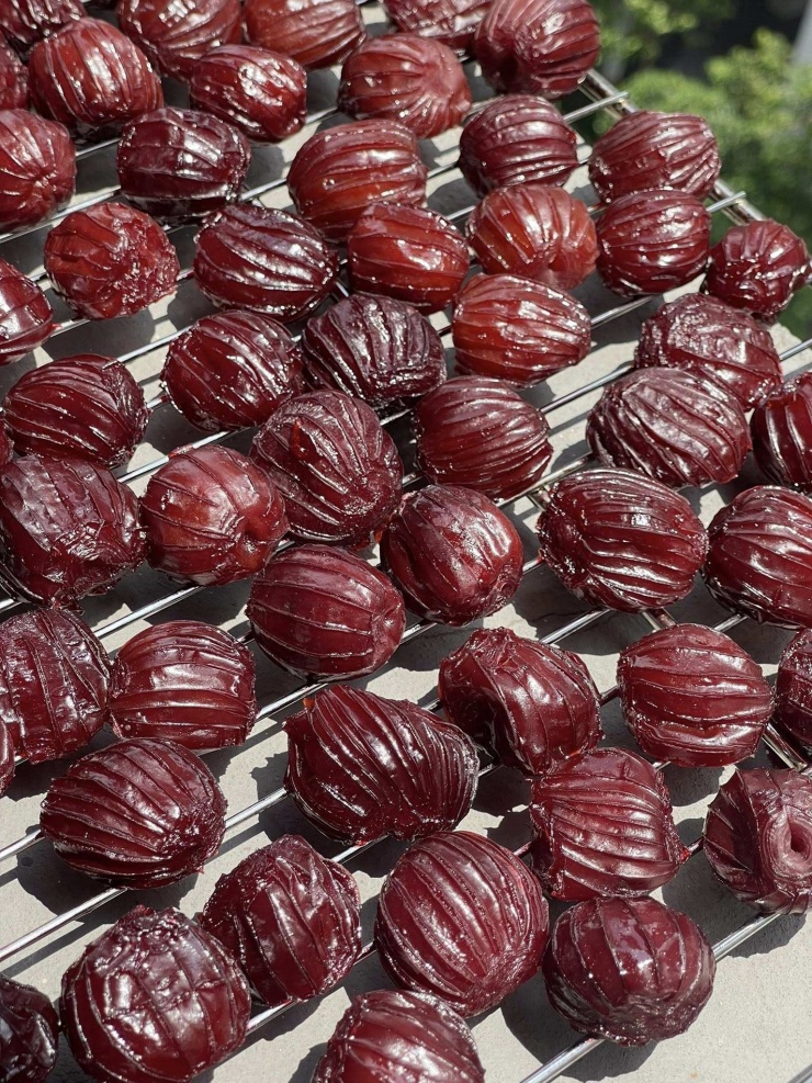 Mận sau khi phơi 1 ngày