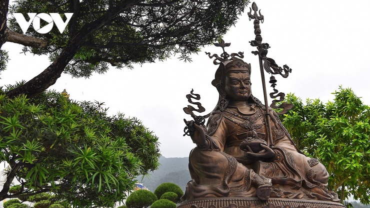 Phật giáo Kim cương thừa có niềm tin rằng năng lực gia trì từ lá cờ lan tỏa theo gió, hướng tới chúng sinh.