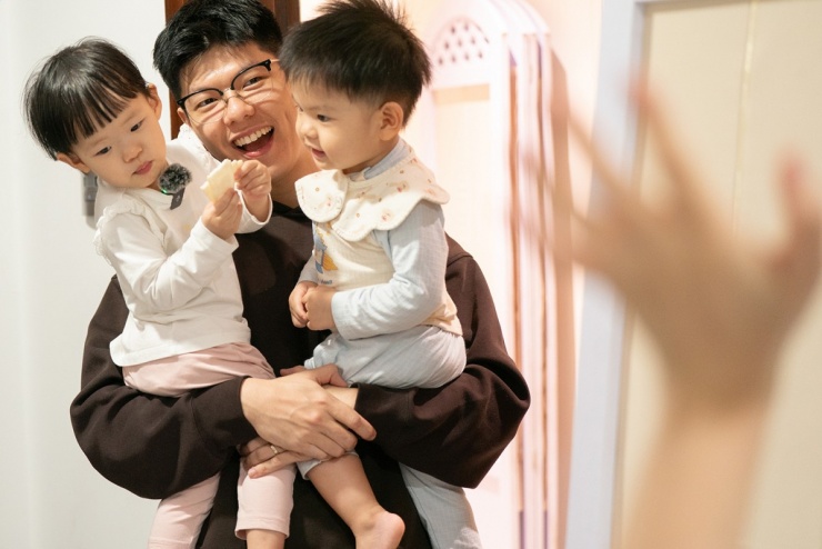 BTV Mạnh Cường và cặp song sinh