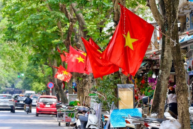 Dịp lễ 30/4 và 1/5, người lao động được nghỉ 4 ngày, từ 30/4 đến 3/5, gồm 2 ngày lễ chính thức và 2 ngày cuối tuần