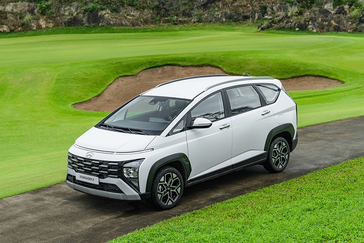 Giá xe Hyundai Stargazer tháng 4/2026, ưu đãi hơn 100 triệu đồng