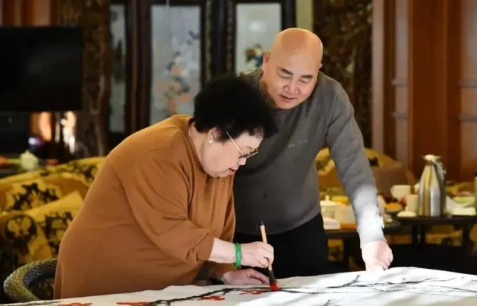 Bà Trần Lệ Hoa và chồng "Đường Tăng" Trì Trọng Thụy. Ảnh: QQ