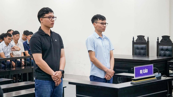 Hai bị cáo tại phiên toà