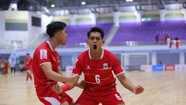 Tuyển futsal Indonesia giành ngôi nhất bảng B với thành tích toàn thắng (Ảnh: FFI)