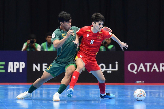 Việt Nam (phải) tái đấu Indonesia sau thất bại 2-3 ở tứ kết Giải futsal châu Á 2026 (Ảnh: AFC)