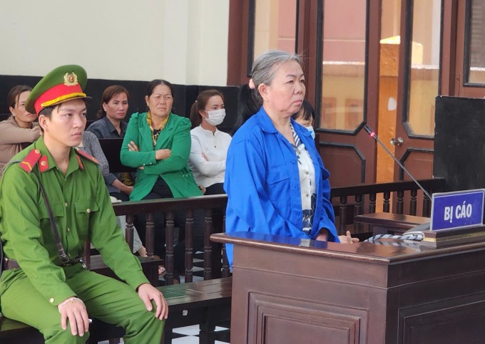 Phạm Thị Triền tại tòa. Ảnh: Nam An