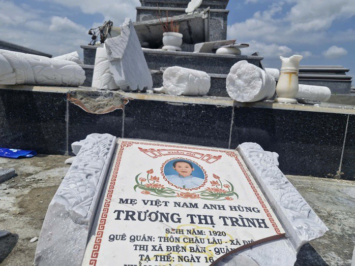 Mộ Mẹ Việt Nam Anh hùng Trương Thị Trình bị đập phá gây hư hỏng nặng