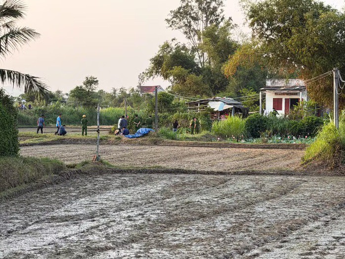 Công an phong toả hiện trường để tìm nguyên nhân