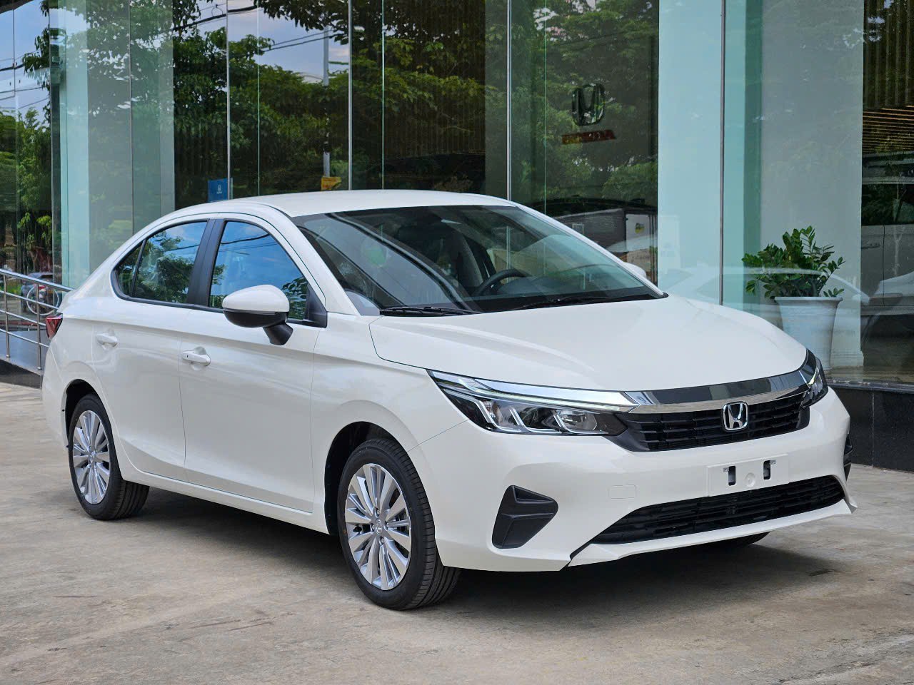So sánh Honda City bản L và RS: Nên chọn phiên bản nào? - 1