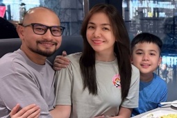 Ảnh sao 10/4: Ái Châu khoe được Huỳnh Đông và con trai cưng chiều hết mực