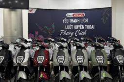 Xe máy điện giảm giá sâu, nhiều mẫu hot khan hàng, khó nhận xe ngay