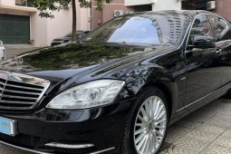 Xe doanh nhân Mercedes-Benz S500 15 năm tuổi giá rẻ ngang Toyota Vios mua mới