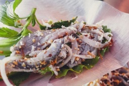 Một kiểu ăn cá quen thuộc nhưng âm thầm 'bào mòn' lá gan, nhiều người Việt mắc phải