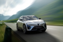 Giá xe VinFast VF 7 tháng 4/2026, ưu đãi từ 47-58 triệu đồng