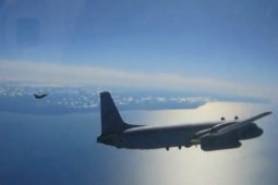 Tiêm kích Rafale của Pháp chặn trinh sát cơ Nga ngay trên biển Baltic