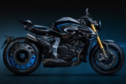 Rush Titanio ra mắt: “Quái thú” hyper naked giá ngang Toyota Camry