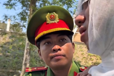 Công an xã ở Huế làm clip tuyên truyền luật giao thông như phim điện ảnh