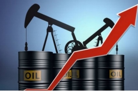 Giá xăng dầu hôm nay 10/4: Giá dầu phục hồi khi thỏa thuận ngừng bắn mong manh