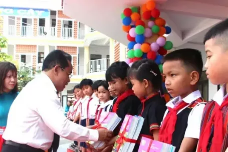 Xã đầu tiên trên cả nước cung cấp sách giáo khoa miễn phí