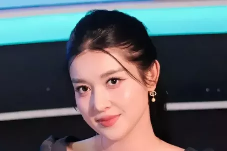 'Mỏ vàng' hàng hiệu cũ