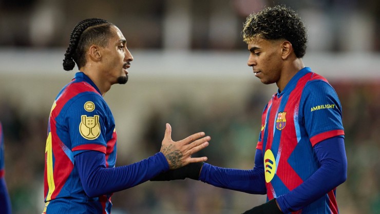 Barca vẫn cần nhân tố như Raphinha để "chia lửa" với Yamal
