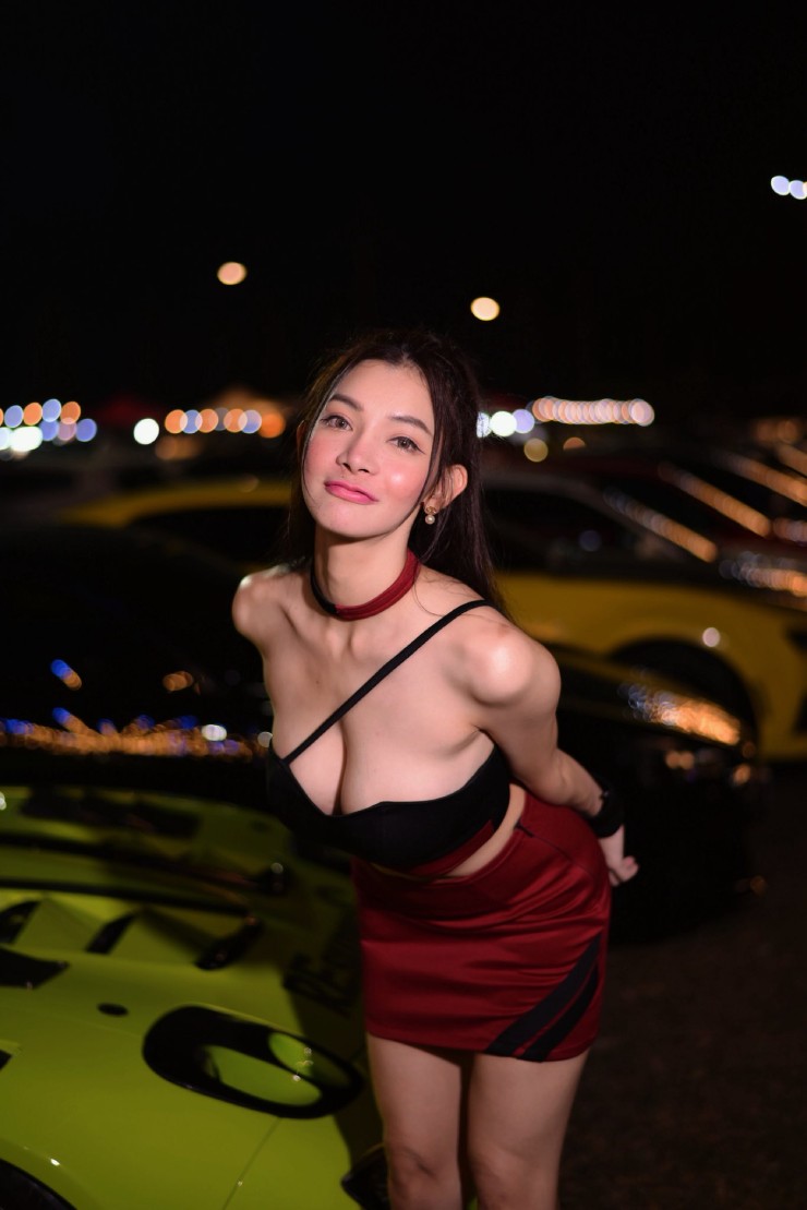 Ngọc nữ mặc bikini "xuyên thấu", lôi cuốn nhất giải chạy có 1 không 2 ở Thái Lan - 10