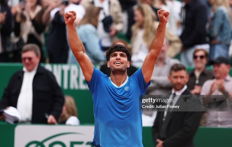 Alcaraz hủy diệt Bublik,&nbsp;thẳng tiến bán kết Monte Carlo