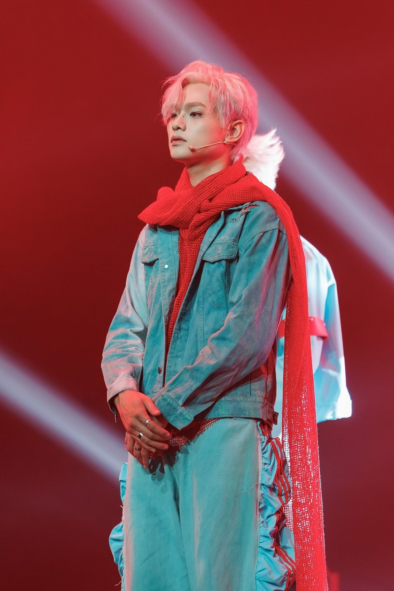 Bùi Trường Linh từng đỗ thủ khoa violin đầu vào năm 8 tuổi tại Học viện Âm nhạc Quốc gia Việt Nam.