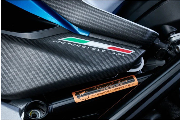 Rush Titanio ra mắt: “Quái thú” hyper naked giá ngang Toyota Camry - 3