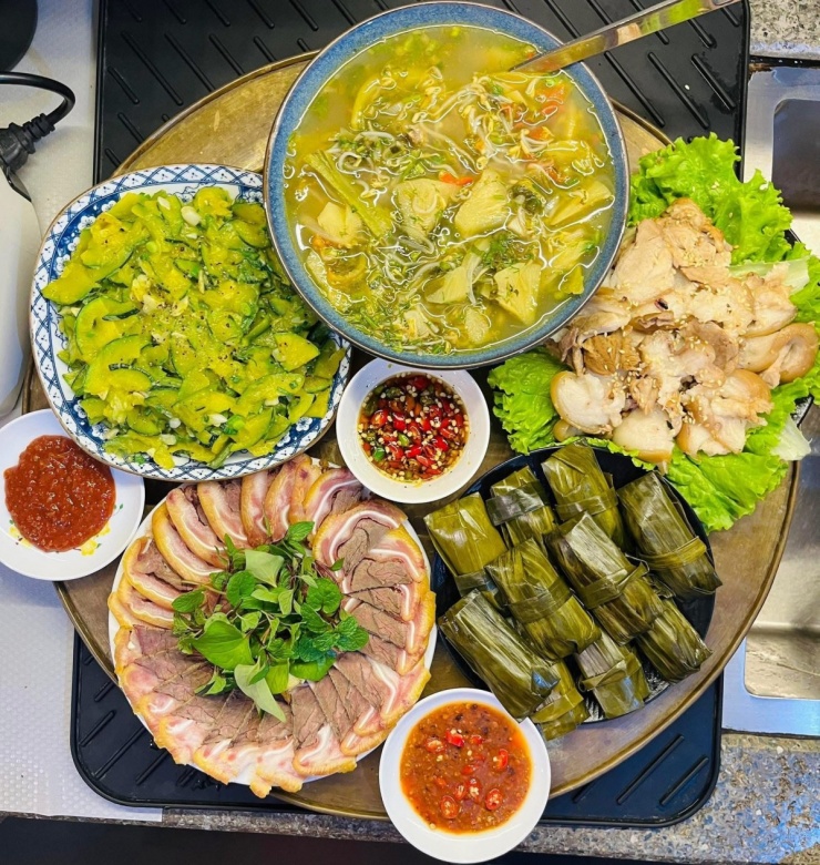 Mâm cơm cầu kỳ 6 người ăn của bà mẹ Nghệ An - 7