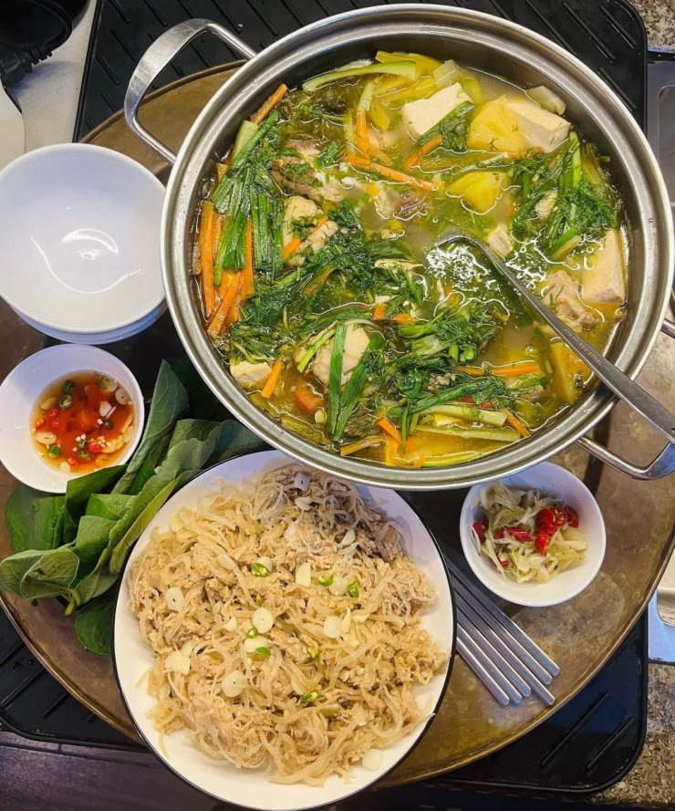 Mâm cơm cầu kỳ 6 người ăn của bà mẹ Nghệ An - 6