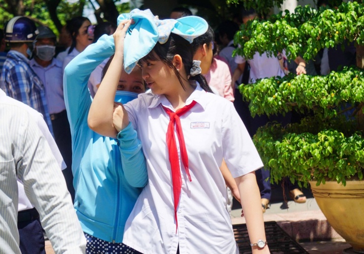 Cần xây dựng chiến lược bảo vệ não bộ của sĩ tử trước ảnh hưởng thời tiết nắng nóng cực đoan. (Ảnh minh họa).