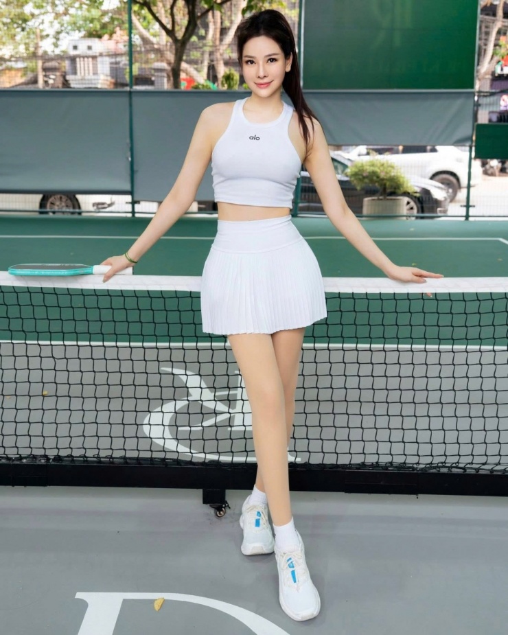 Tủ đồ chơi pickleball ít trùng lặp của Đào Lan Phương - 4