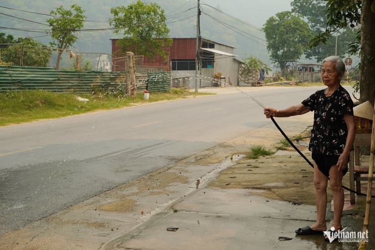 'Chảo lửa Đông Dương' đạt 42 độ C, người dân xoay xở thích ứng - 3