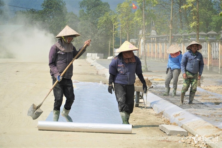 'Chảo lửa Đông Dương' đạt 42 độ C, người dân xoay xở thích ứng - 9