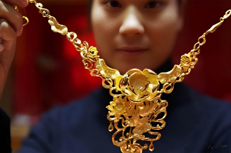 Khách hàng tại Trung Quốc phản ánh bị từ chối giao vàng dù đã thanh toán đầy đủ, trong bối cảnh giá kim loại quý biến động mạnh. Ảnh minh họa: Baidu