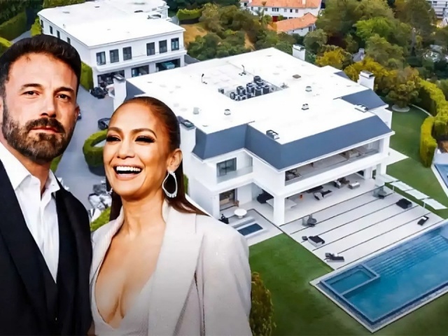 Ben Affleck tặng lại dinh thự 60 triệu USD cho Jennifer Lopez