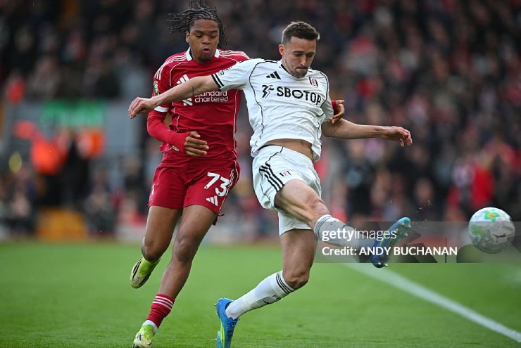 Trực tiếp bóng đá Liverpool - Fulham: Salah, Robertson uy hiếp khung thành (Ngoại hạng Anh)