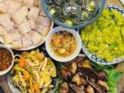 Mâm cơm cầu kỳ 6 người ăn của bà mẹ Nghệ An