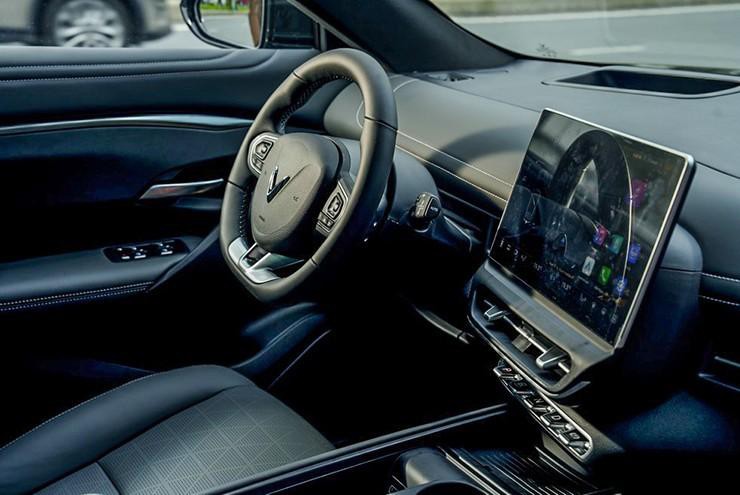 Giá xe VinFast VF 7 tháng 4/2026, ưu đãi từ 47-58 triệu đồng - 11